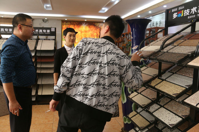 熱烈歡迎西安辦廠客戶(hù)孫總、張總、楊總來(lái)鑫浪進(jìn)行技術(shù)交流